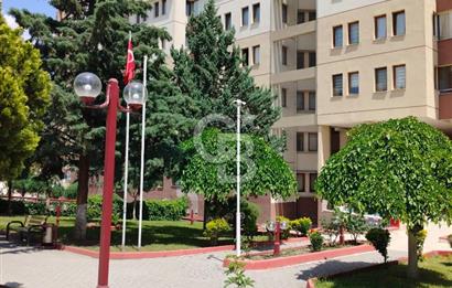 YENİ BATI SİTESİ PEYZAJ CEPHE GENİŞ FERAH ARAKAT OTOPARKLI 4+1
