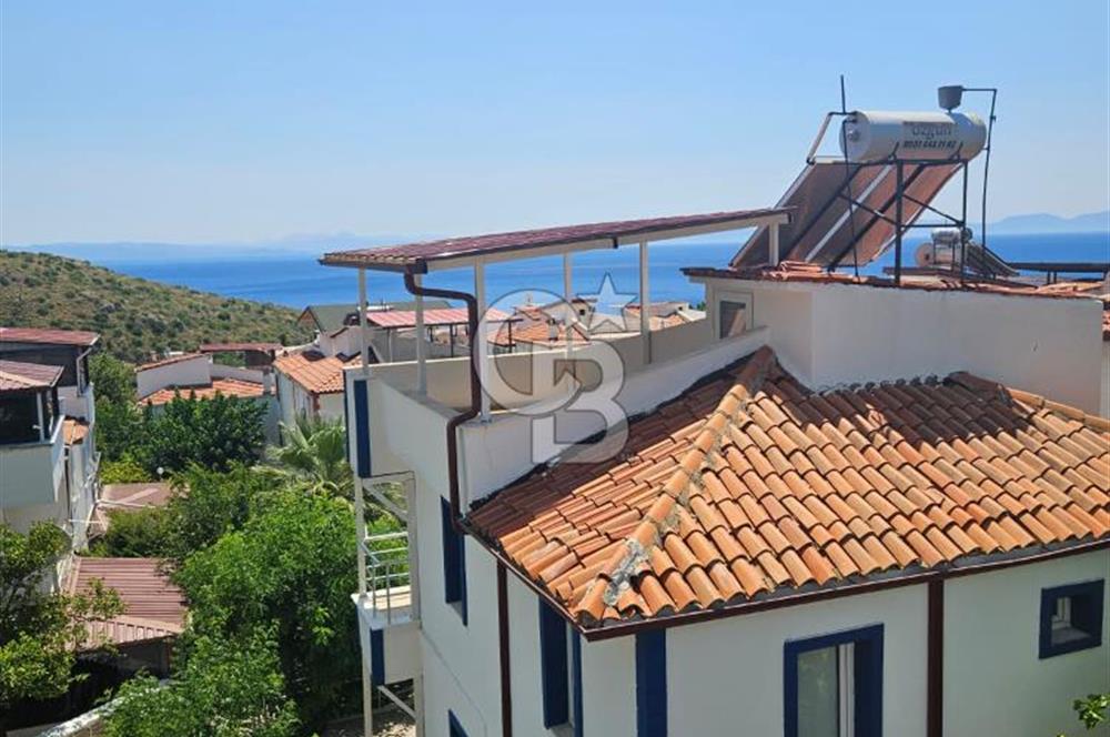 Muğla, Milas Bozalan Mahallesi Deniz Yıldızı Sitesi'nde Deniz ve Doğa Manzaralı 3+1 Satılık Dubleks Villa