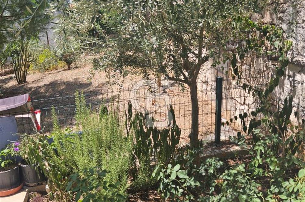 Muğla, Milas Bozalan Mahallesi Deniz Yıldızı Sitesi'nde Deniz ve Doğa Manzaralı 3+1 Satılık Dubleks Villa