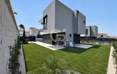 ÇEŞME REİSDERE MÜSTAKİL ÖZEL HAVUZLU 3+1 DUBLEKS SATILIK VİLLA
