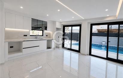 ÇEŞME REİSDERE MÜSTAKİL ÖZEL HAVUZLU 3+1 DUBLEKS SATILIK VİLLA