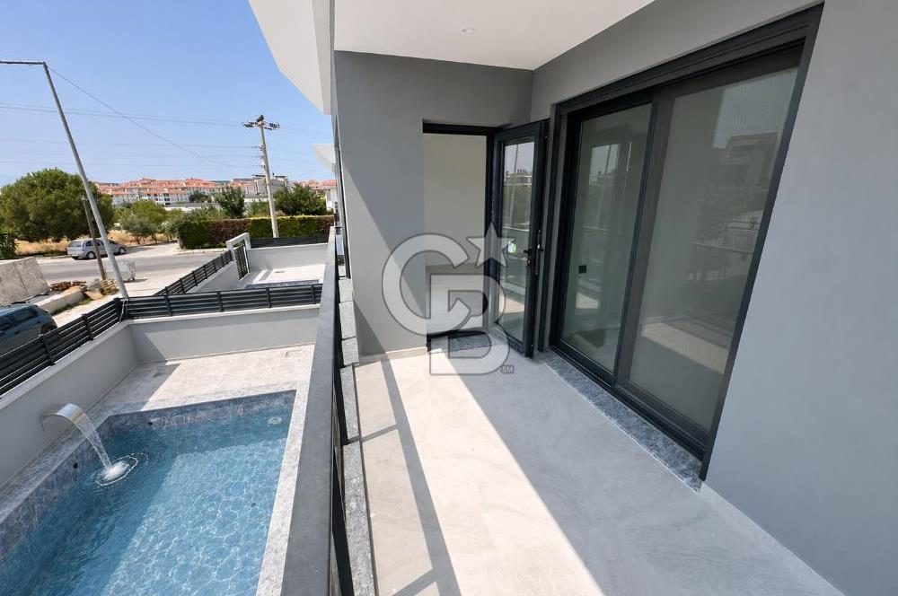 ÇEŞME REİSDERE MÜSTAKİL ÖZEL HAVUZLU 3+1 DUBLEKS SATILIK VİLLA