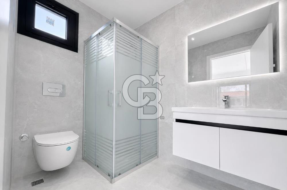 ÇEŞME REİSDERE MÜSTAKİL ÖZEL HAVUZLU 3+1 DUBLEKS SATILIK VİLLA
