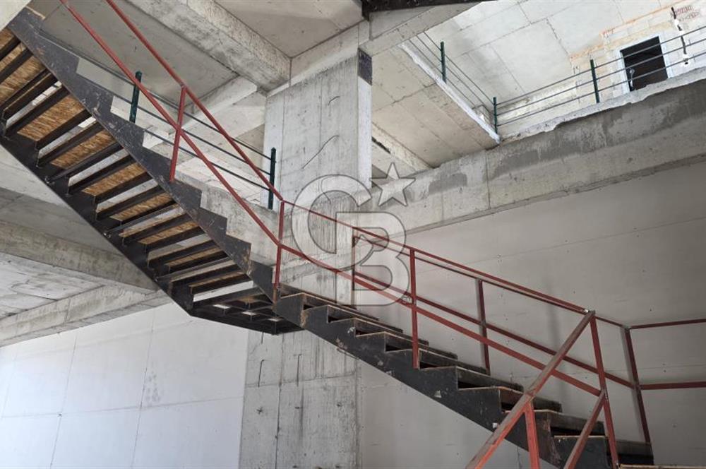 Yeşilova'da 300 m² Kiralık Dükkân