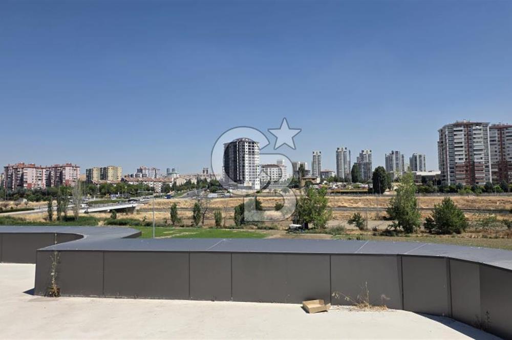 Yeşilova'da 300 m² Kiralık Dükkân