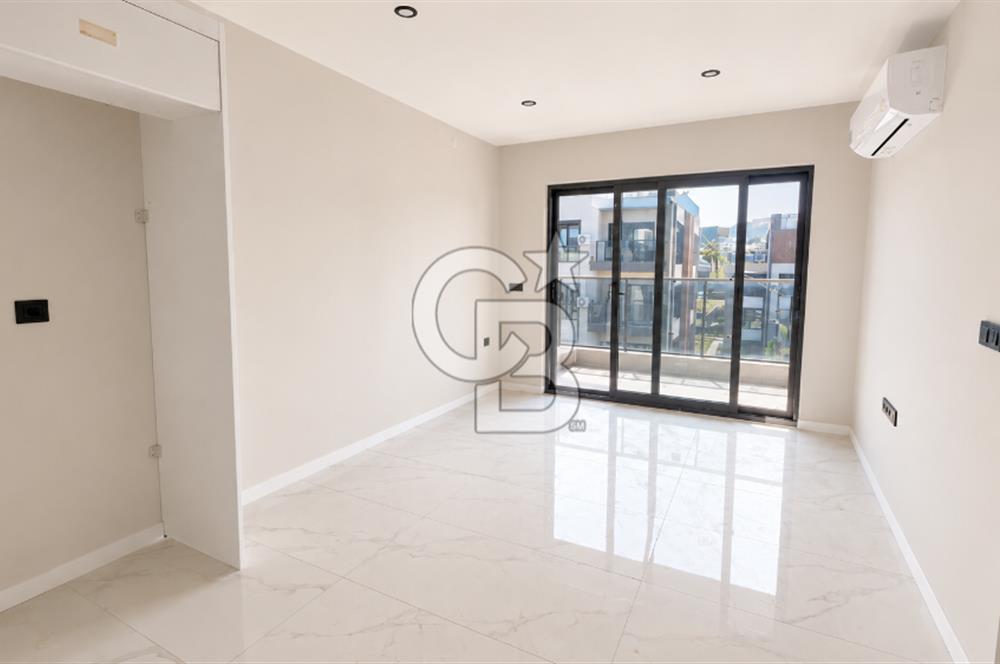 Dikili Çandarlı'da Site İçinde Satılık 1+1 Daire
