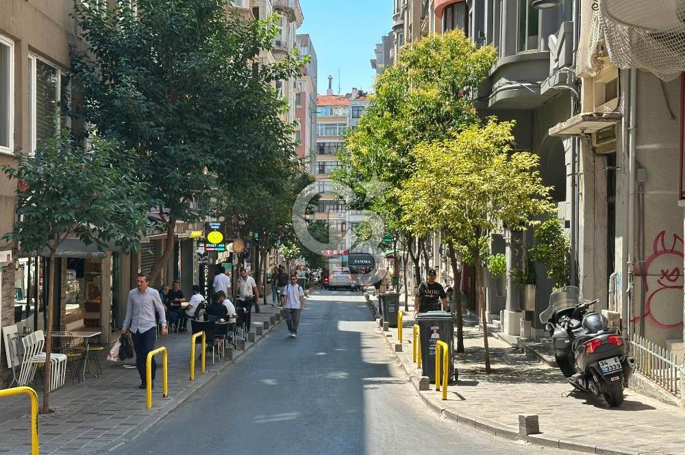 ŞİŞLİ NİŞANTAŞI HALASKARGAZİ CADDESİNE YAKIN SATILIK 75 M²