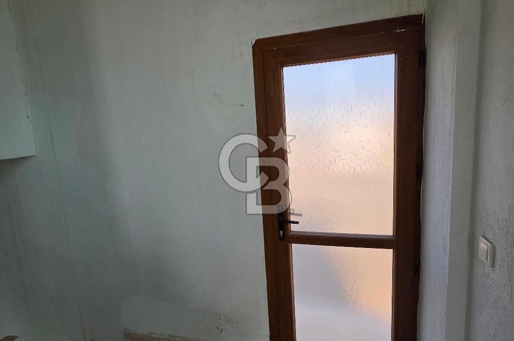 Kuşadası Camiatik'te Deniz Manzaralı 3+1 Çatı Dubleks