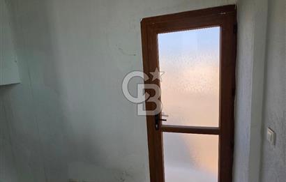 Kuşadası Camiatik'te Deniz Manzaralı 3+1 Çatı Dubleks