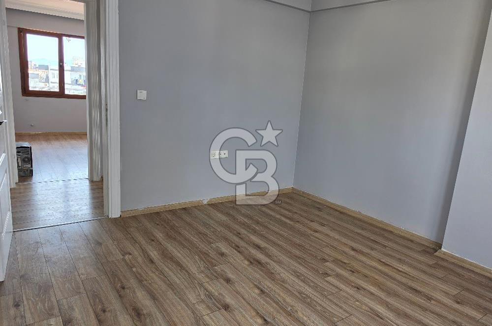 Kuşadası Camiatik'te Deniz Manzaralı 3+1 Çatı Dubleks