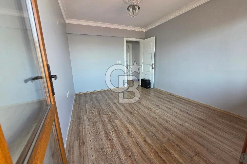Kuşadası Camiatik'te Deniz Manzaralı 3+1 Çatı Dubleks