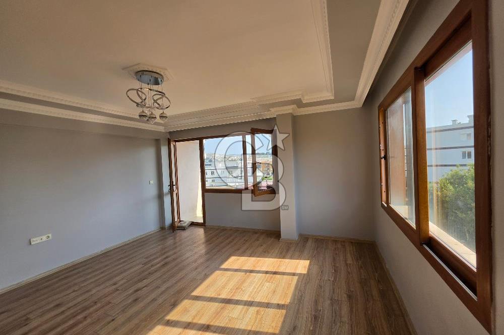 Kuşadası Camiatik'te Deniz Manzaralı 3+1 Çatı Dubleks