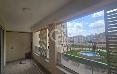COLDWELL BANKER'DAN SARA SUİT'TE 4+1 SATILIK LÜKS DAİRE