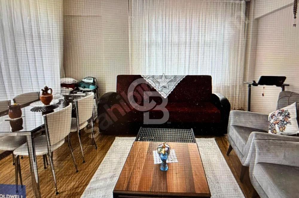 KARAMÜRSEL ÇİFTLİK CADDESİ'NDE SATILIK ARA KAT 2+1 DAİRE