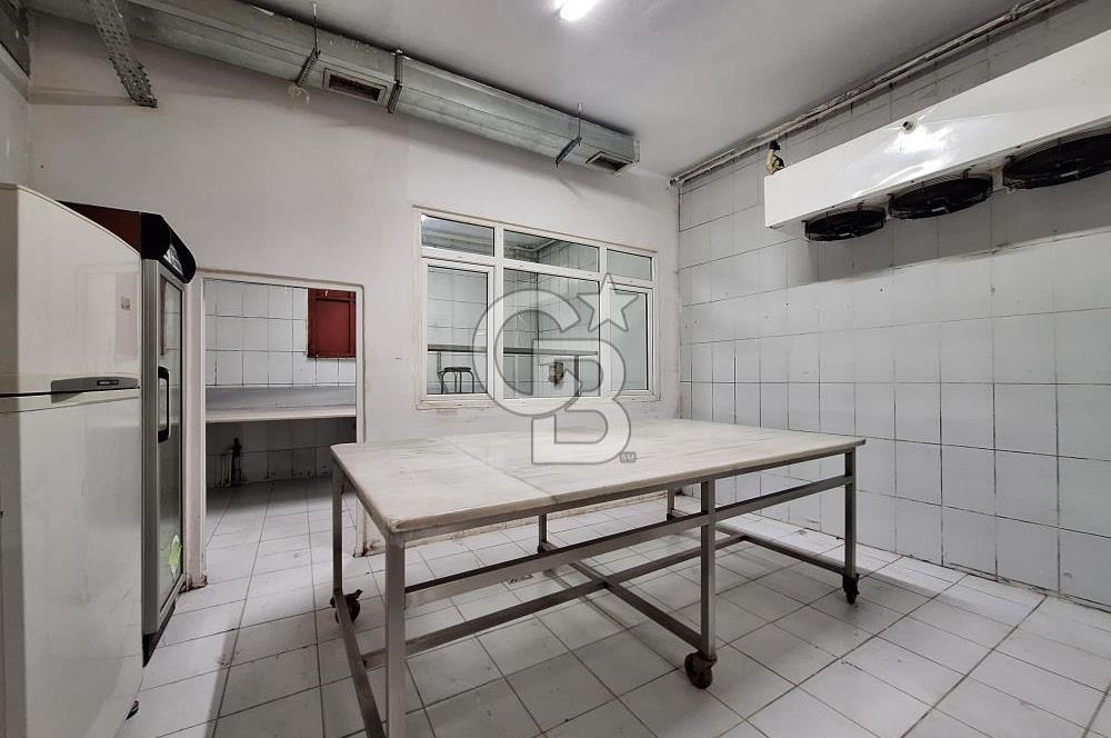 FERHATPAŞA'DA 400 M² İMALATHANE