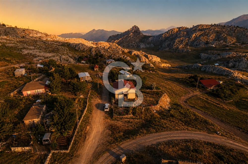 Konyaaltı / Çağlarca Feslikan Yaylası'nda Satılık Konut İmarlı 366 m² Arsa (Prefabrik EV)
