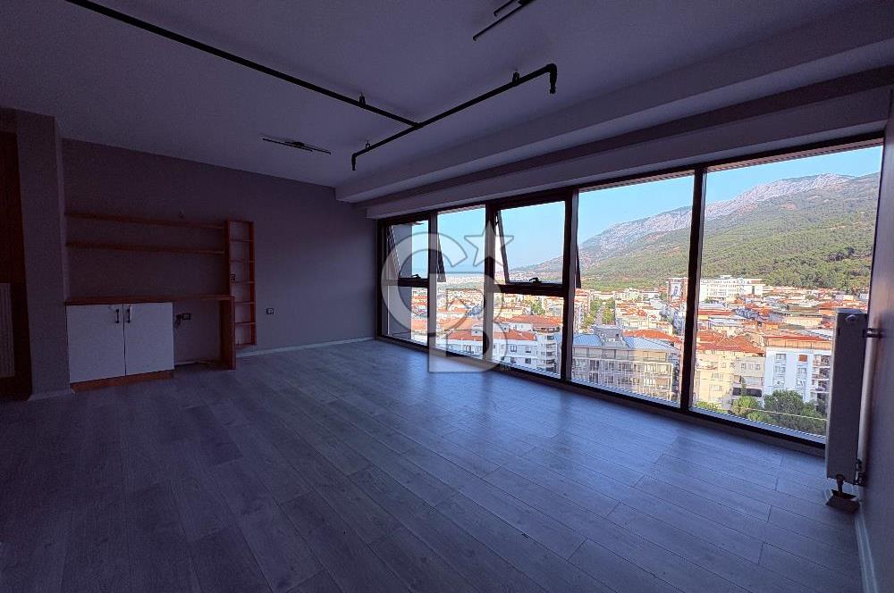 Manisa Meydan Projesinde Kiralık 1+1 Ofis
