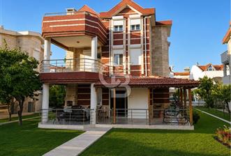 ALTINOVA'DA DENİZE SIFIR KONUMDA 6+1 TRİPLEKS VİLLA - 11 - 361088