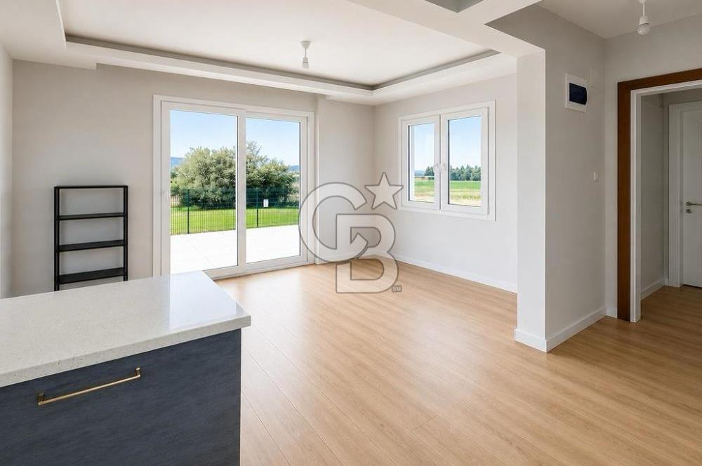 Ayvalık Altınova'da Geniş Bahçeli Müstakil Satılık 2+1 Villa