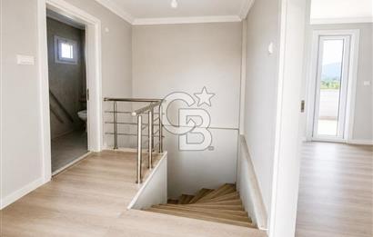 Ayvalık Altınova'da Geniş Bahçeli Müstakil Satılık 2+1 Villa