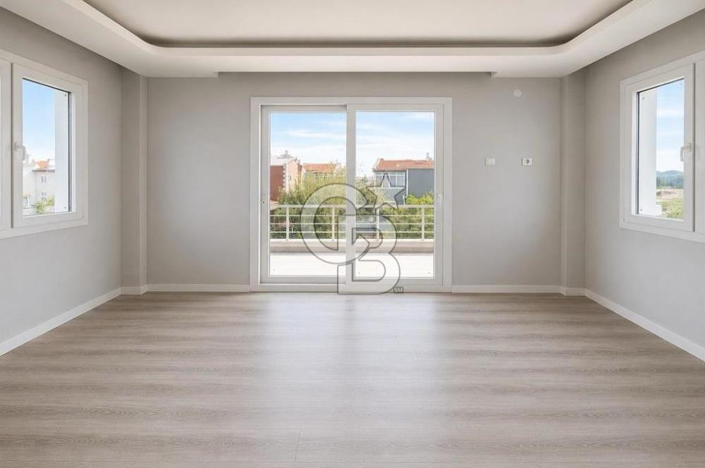 Ayvalık Altınova'da Geniş Bahçeli Müstakil Satılık 2+1 Villa
