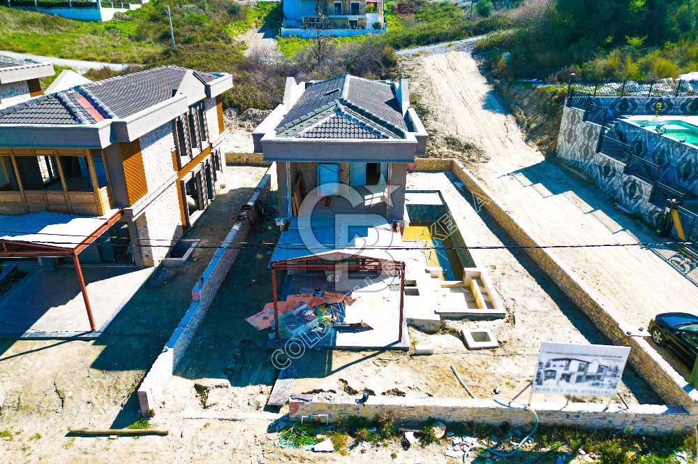 Kuşadası YaylaKöy'de Satılık Özel Havuzlu 4+1 Villa