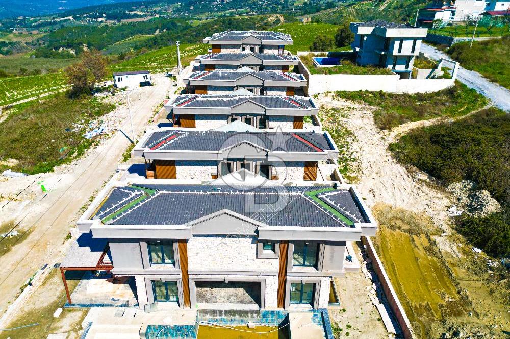 Kuşadası YaylaKöy'de Satılık Özel Havuzlu 4+1 Villa