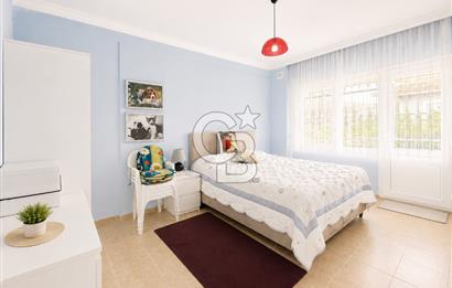 ÇEŞME ÇİFTLİKKÖYDE KÖŞE PARSELDE ÖZEL HAVUZLU MÜSTAKİL VİLLA