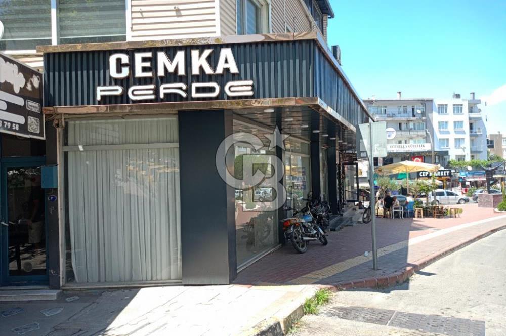 Merkezde Geniş Cepheli 27 m2 Satılık Köşe Dükkan