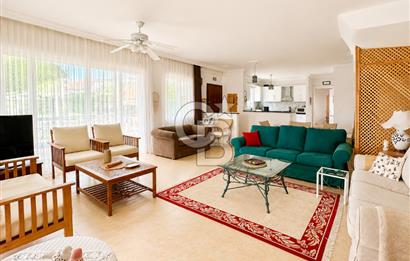 ÇEŞME ÇİFTLİKKÖYDE KÖŞE PARSELDE ÖZEL HAVUZLU MÜSTAKİL VİLLA