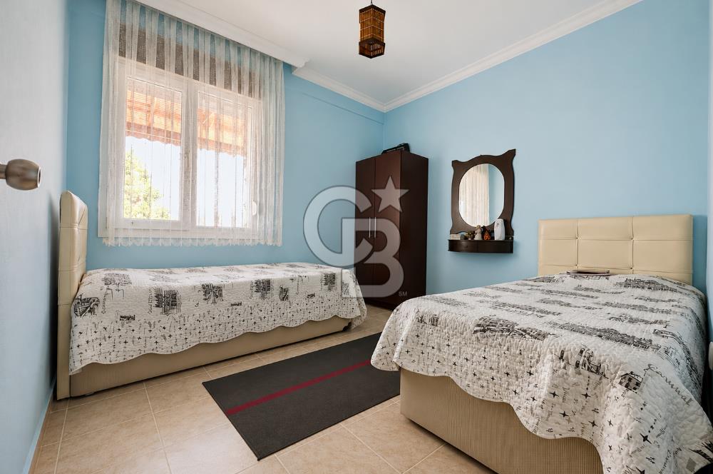ÇEŞME ÇİFTLİKKÖYDE KÖŞE PARSELDE ÖZEL HAVUZLU MÜSTAKİL VİLLA