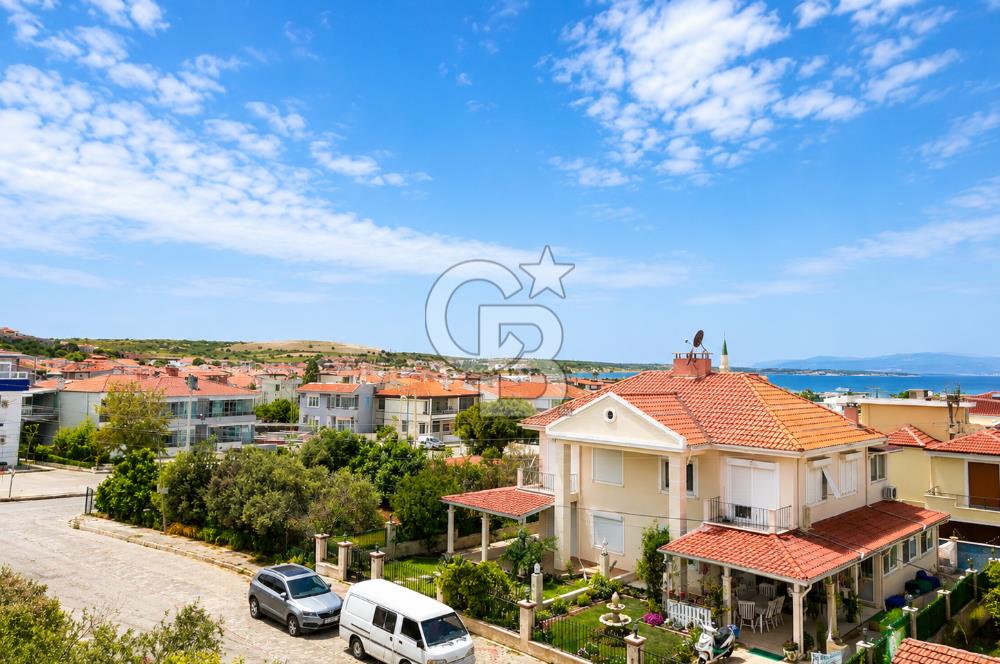 ÇEŞME ÇİFTLİKKÖYDE KÖŞE PARSELDE ÖZEL HAVUZLU MÜSTAKİL VİLLA