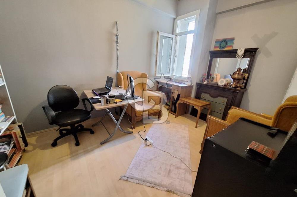 Karşıyaka Alaybey Selçuk Yaşar Karşısı 3+1 Satılık Daire