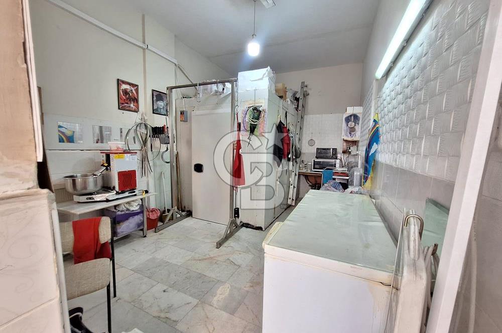 Karşıyaka Alaybey'de Sahile 50m,Yatırımlık Kepenkli Satıl.Dükkan