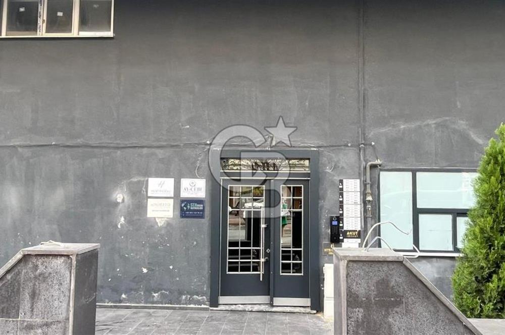 İBRAHİM AĞA CADDESİ AKSE SAPAĞINDA PLAZA İÇİNDE 1+0 KİRALIK OFİS