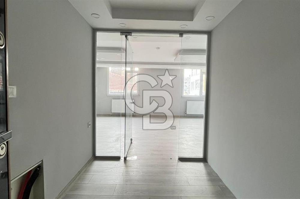 İBRAHİM AĞA CADDESİ AKSE SAPAĞINDA PLAZA İÇİNDE 1+0 KİRALIK OFİS
