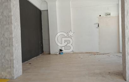 Merkezde Geniş Cepheli 27 m2 Satılık Köşe Dükkan