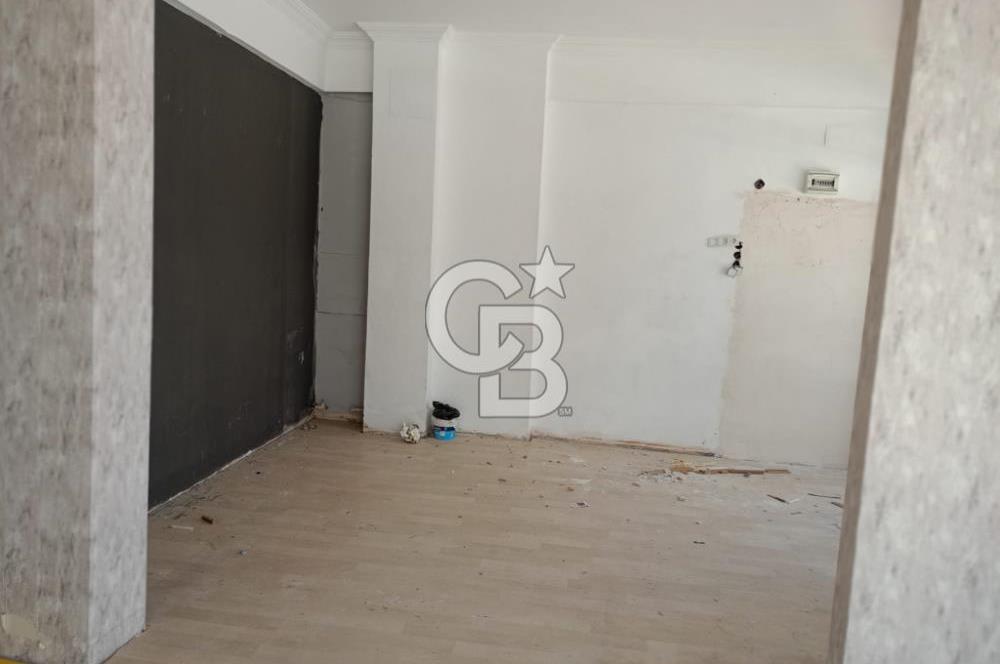 Merkezde Geniş Cepheli 27 m2 Satılık Köşe Dükkan