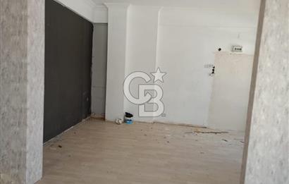 Merkezde Geniş Cepheli 27 m2 Satılık Köşe Dükkan