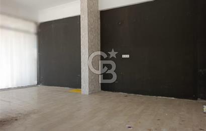 Merkezde Geniş Cepheli 27 m2 Satılık Köşe Dükkan