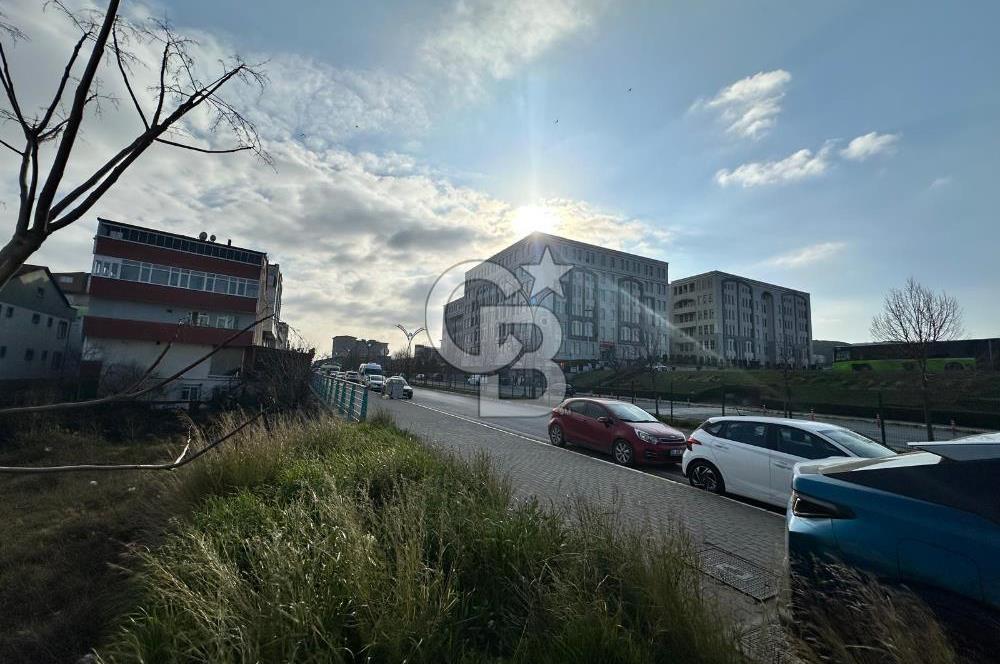GEBZE ADLİYE KARŞISI KONAK PLAZADA CADDE ÜZERİ KİRALIK DÜKKAN