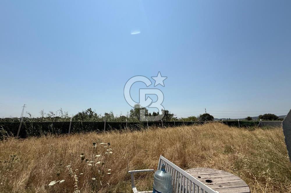 HELVACI MERKEZE 3 DK 456m2 SATILIK ETRAFI ÇEVRİLİ TARLA