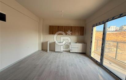 ÖNÜ KAPANMAZ ÖN CEPHE SATILIK 1+1 LÜKS DAİRE