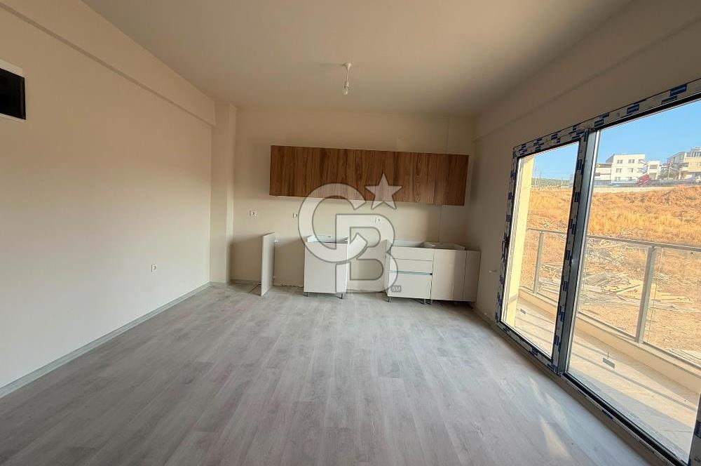 ÖNÜ KAPANMAZ ÖN CEPHE SATILIK 1+1 LÜKS DAİRE