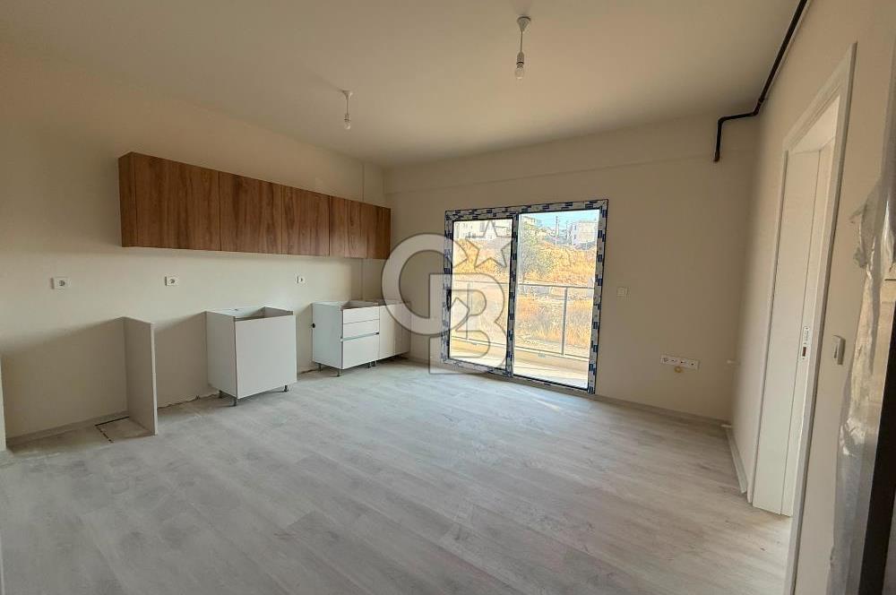 ÖNÜ KAPANMAZ ÖN CEPHE SATILIK 1+1 LÜKS DAİRE