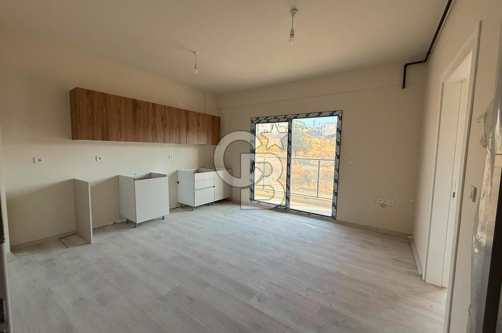 ÖNÜ KAPANMAZ ÖN CEPHE SATILIK 1+1 LÜKS DAİRE