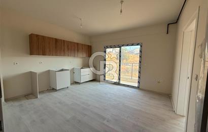 ÖNÜ KAPANMAZ ÖN CEPHE SATILIK 1+1 LÜKS DAİRE