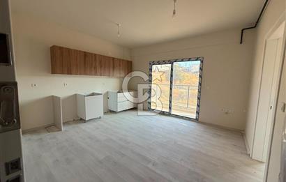 ÖNÜ KAPANMAZ ÖN CEPHE SATILIK 1+1 LÜKS DAİRE
