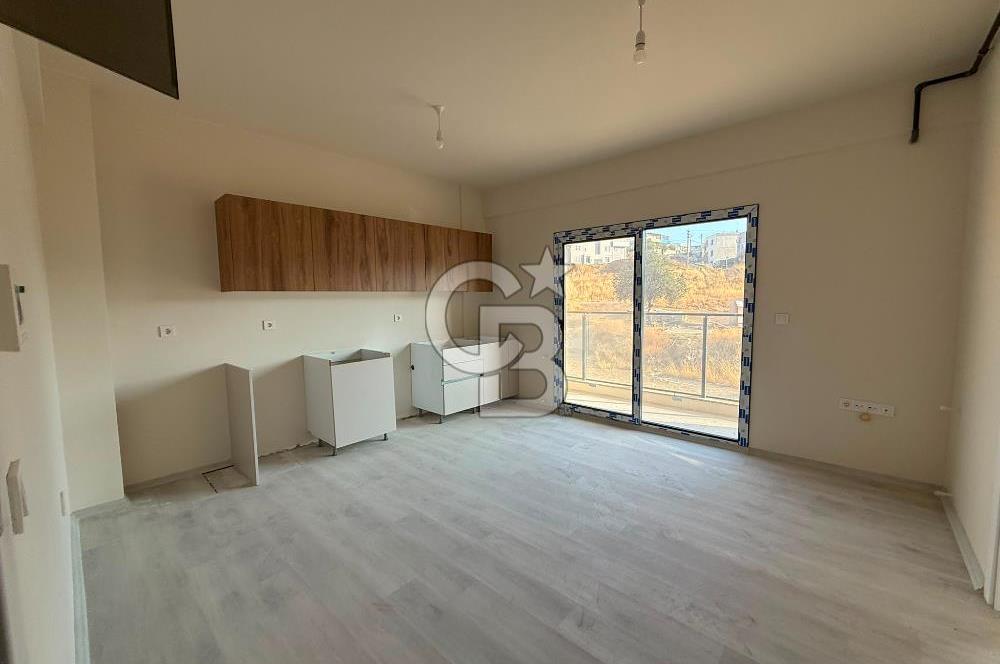 ÖNÜ KAPANMAZ ÖN CEPHE SATILIK 1+1 LÜKS DAİRE