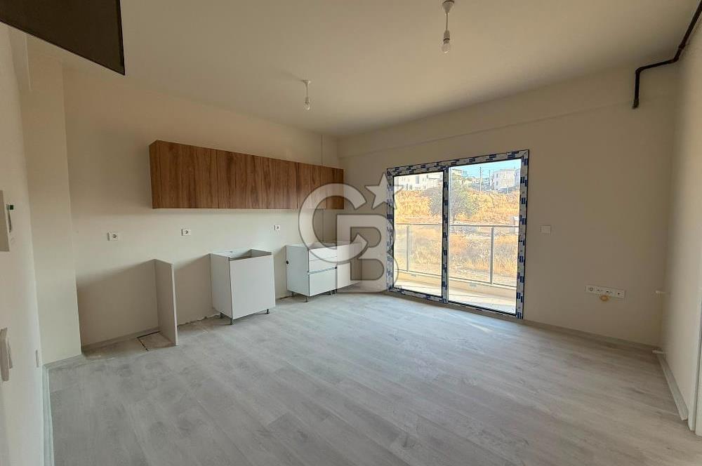 ÖNÜ KAPANMAZ ÖN CEPHE SATILIK 1+1 LÜKS DAİRE
